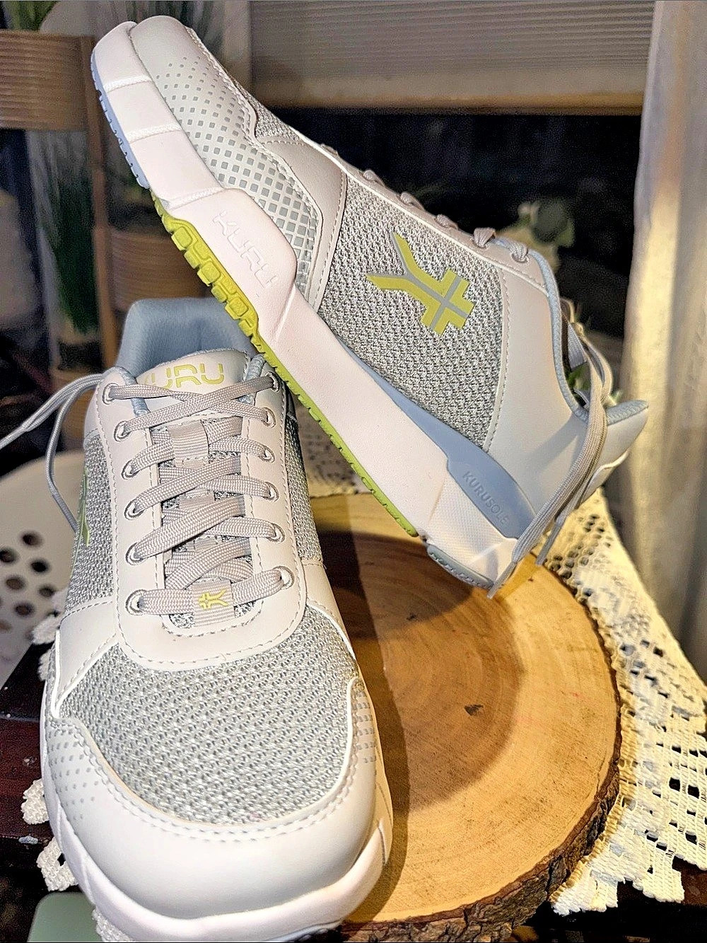 KURU Quantum 2.0 Women’s 9 Medium Dove Gray Pale Lime Walking Shoes NEW IN BOX